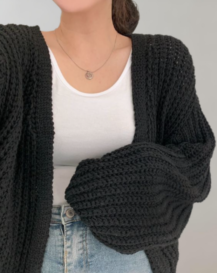 Ansel - Übergroßer Strickpullover mit offener Vorderseite und Laternenärmeln