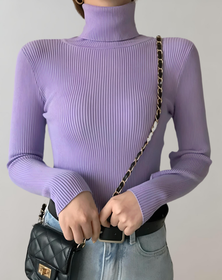 Amber - Lässiger, schmal geschnittener Pullover mit Rollkragen und in Uni-Farbe